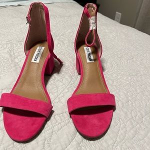 Steve Madden Irenee Sandal Fuschia Size 7.5